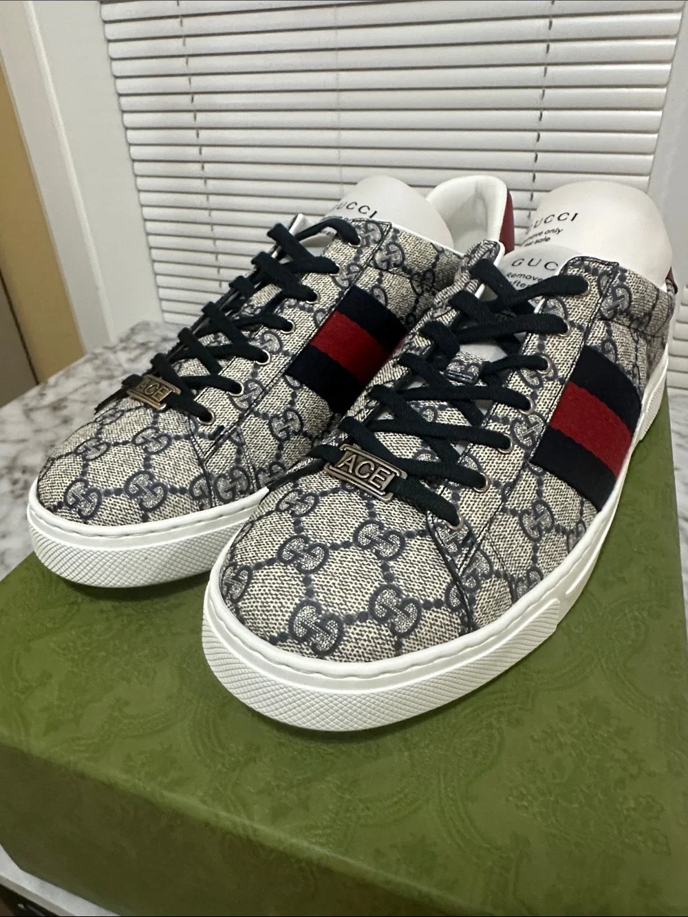 Gucci Men GG Supreme Sneaker in Beige with Red & Navy Web